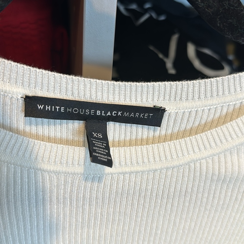 WHBM white short sleeve scoop neck top size XS - Picture 2 of 3